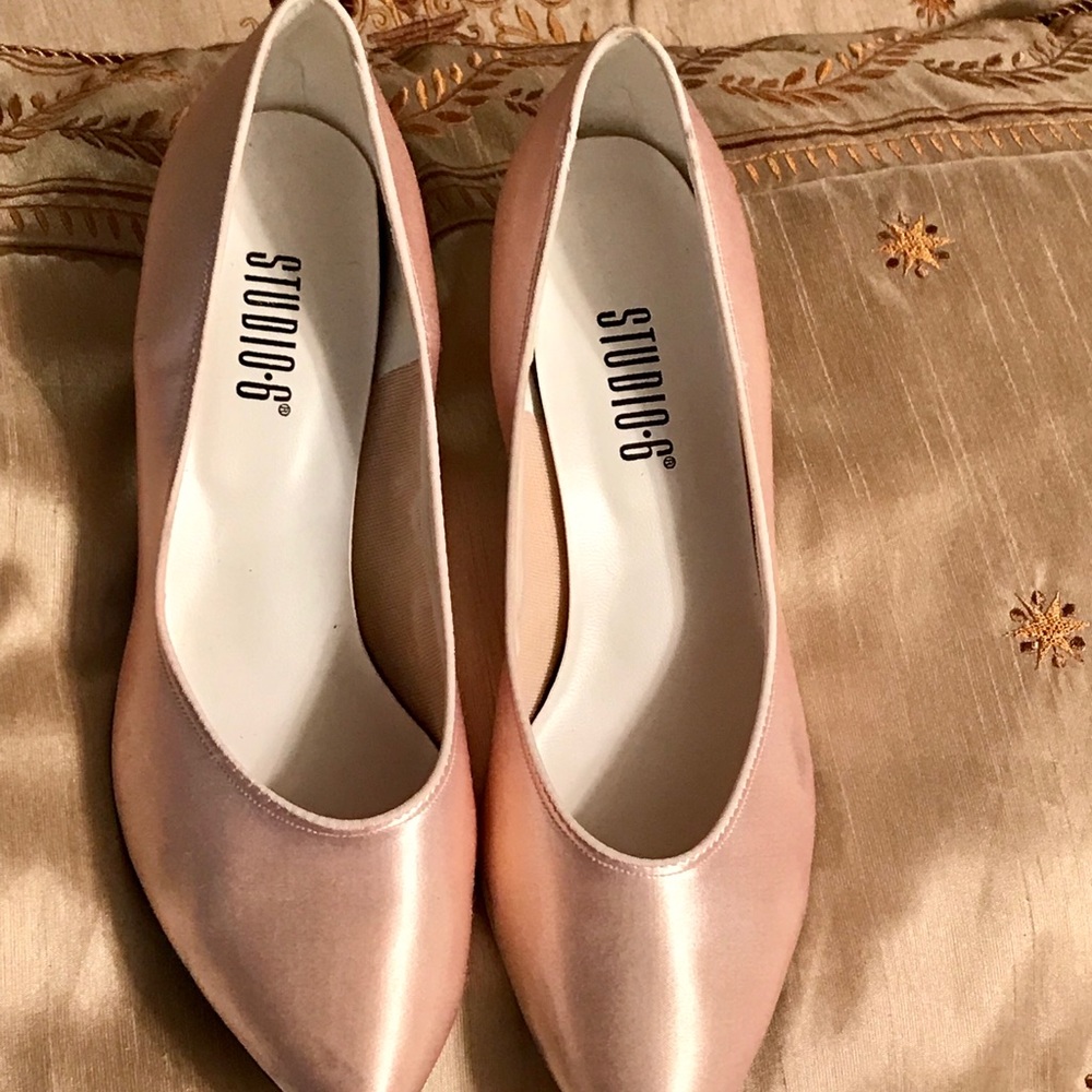 STUDIO 6 satin pumps SZ 9